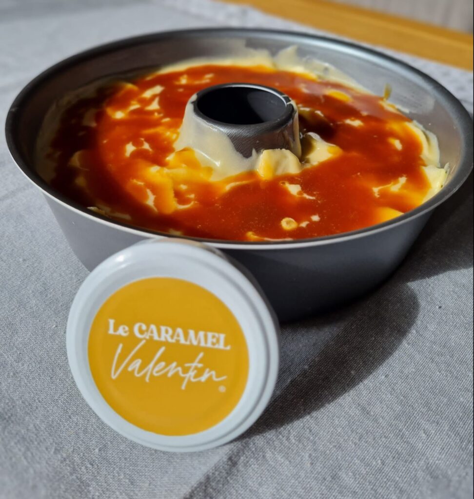 préparation Gâteau moelleux aux pommes et caramel beurre salé