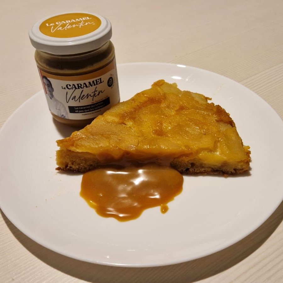 Extra moelleux aux pommes et caramel beurre salé